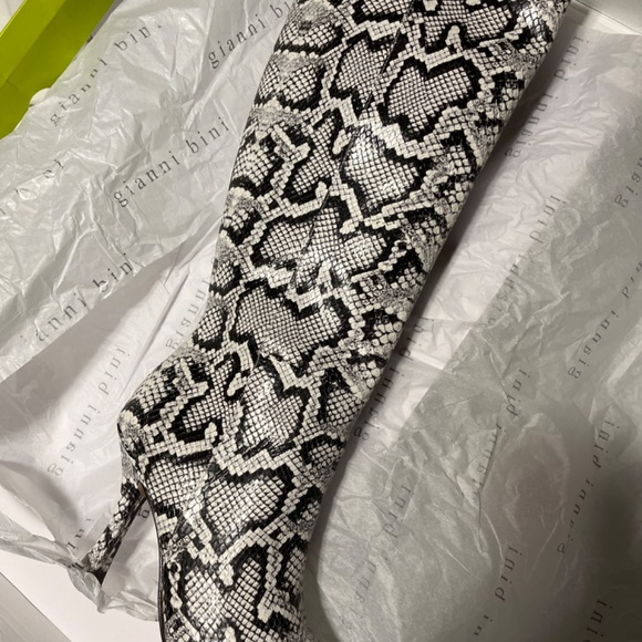 Gianni Bini Boots